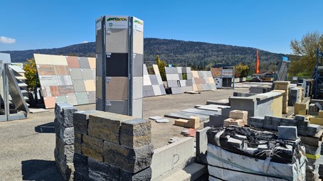Les matériaux et aménagements présentés dans l’exposition extérieure Fivaz